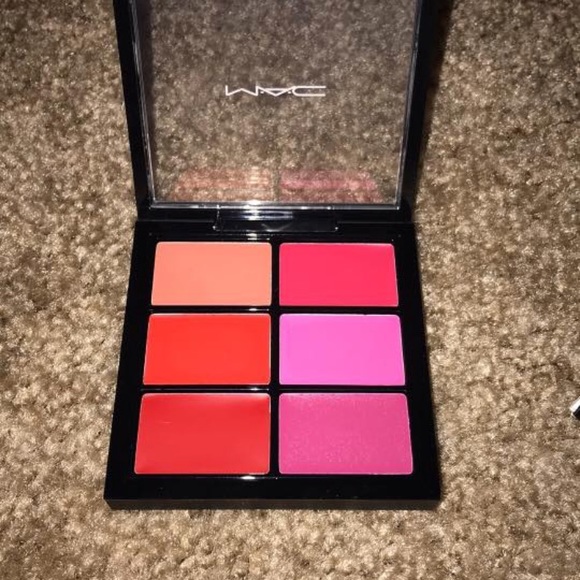 MAC Lip pallet. - Picture 2 of 3